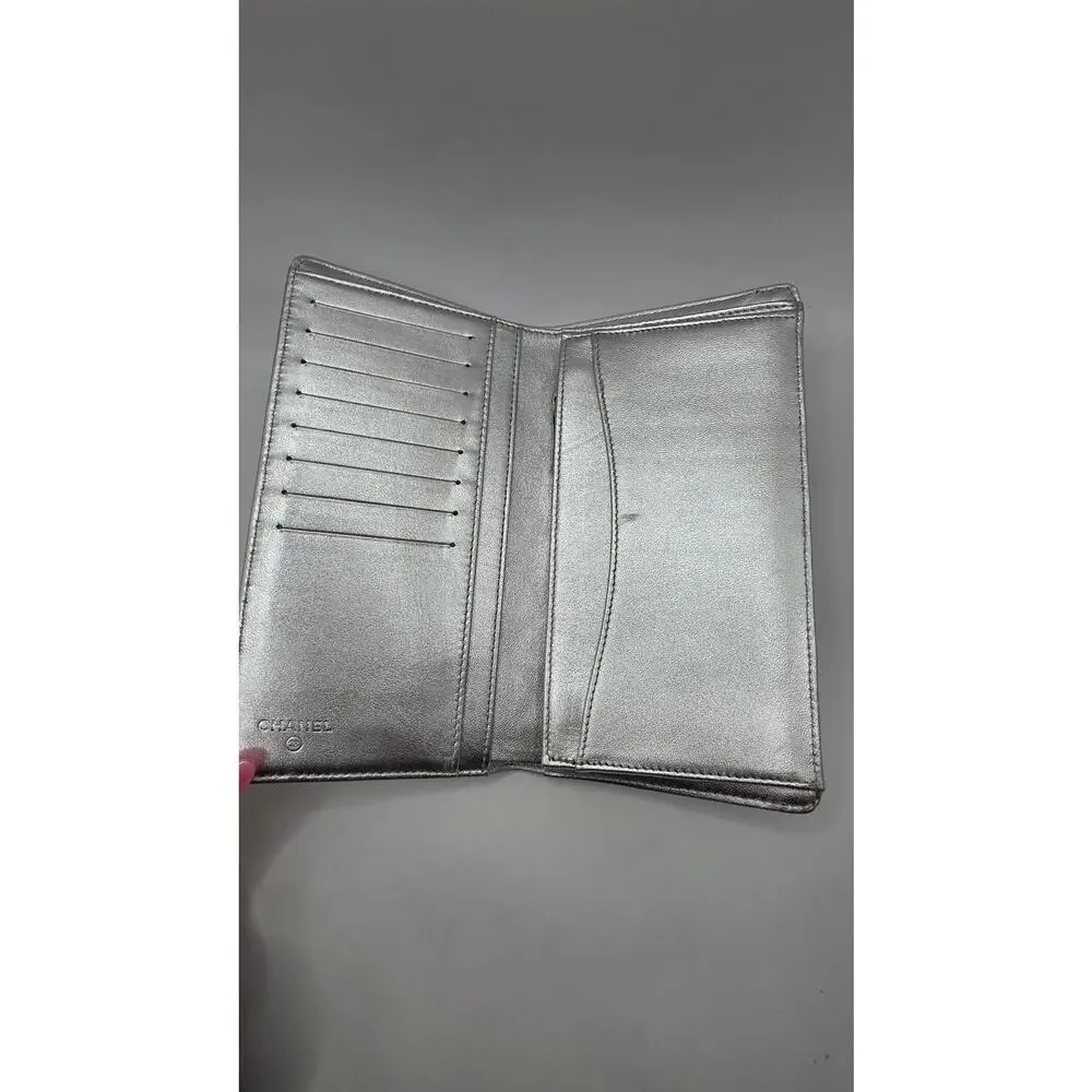 Chanel Silver-tone Interlocking CC Yen Wallet Bifold Wallet